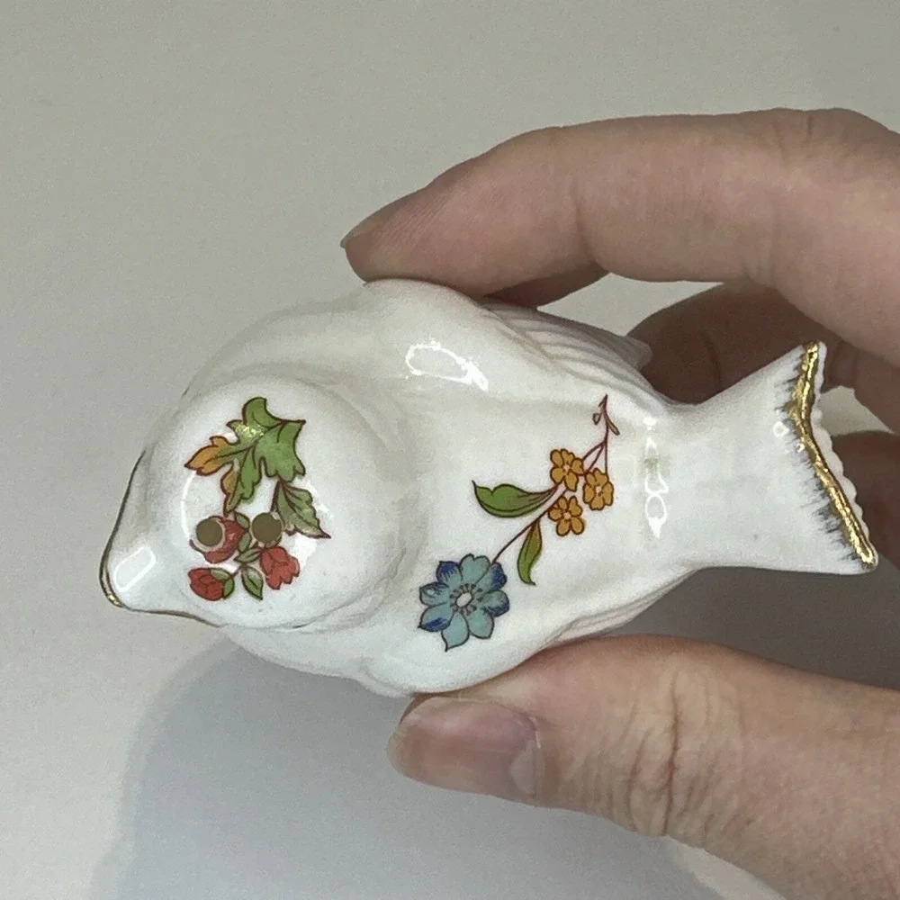 Bone China Bird Salt & Pepper Shakers Floral Gold Tip Vintage